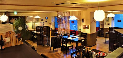 Wine Restaurant TAKU(ワインレストランタク)